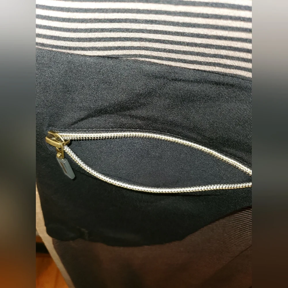 Philosophy Striped Maxi Dress with Black Waist Bag - Picture 8 of 9